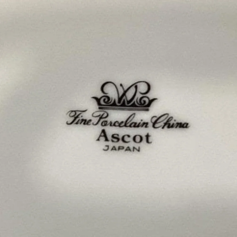 Ascot Japan White Porcelain‎ Dinner Plate, Vintage Ribbed Fine China Dinnerware